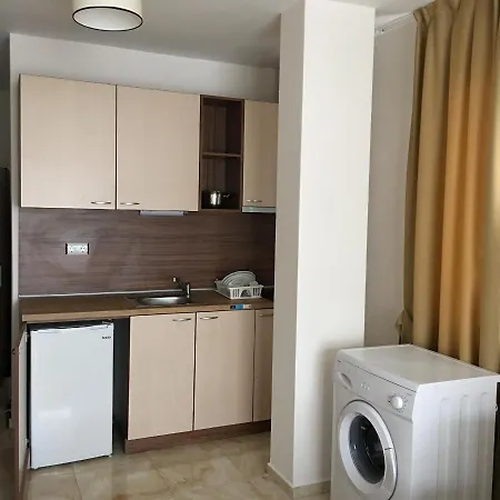 Gabi Studio Apartment *